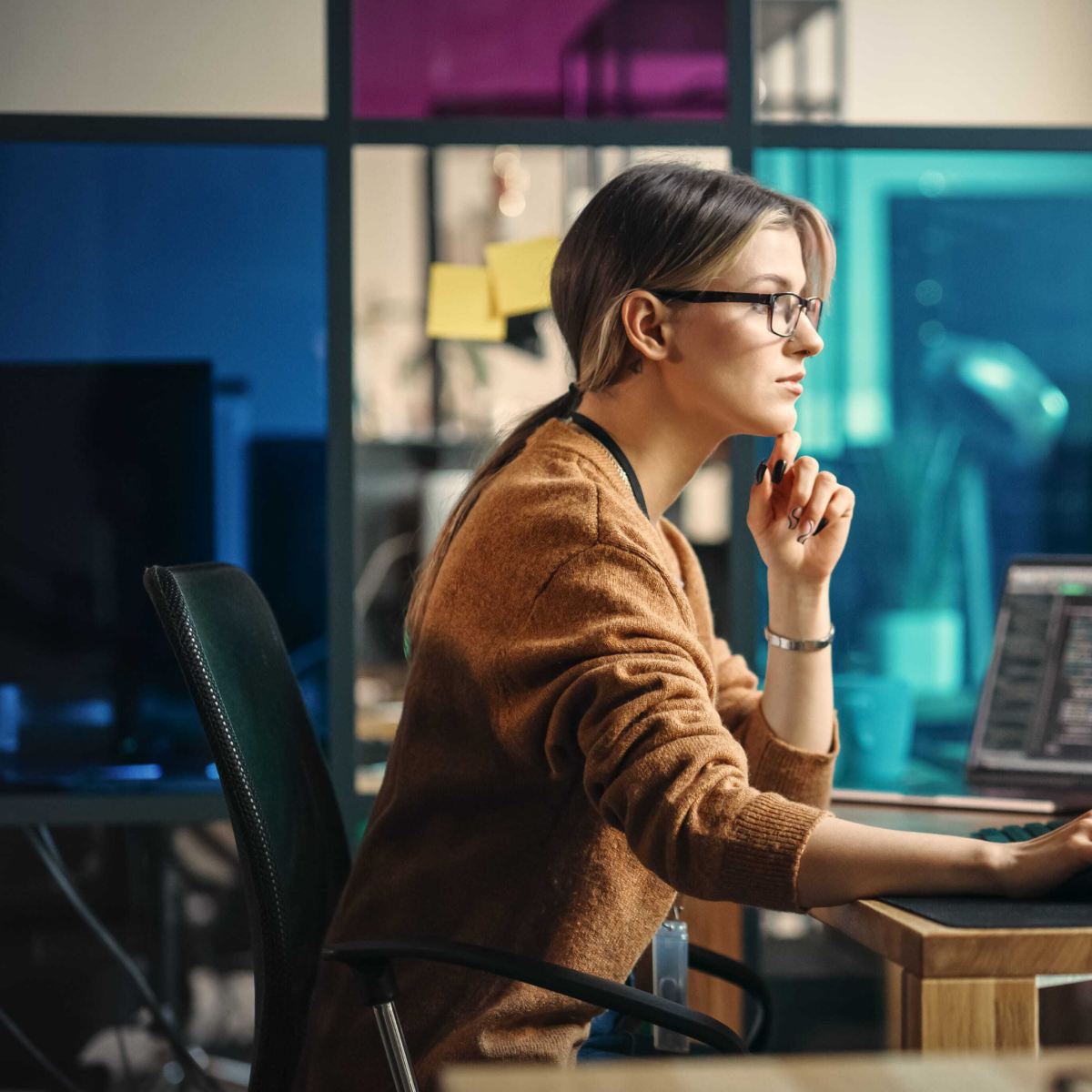 RevWorks - Woman working at computer image